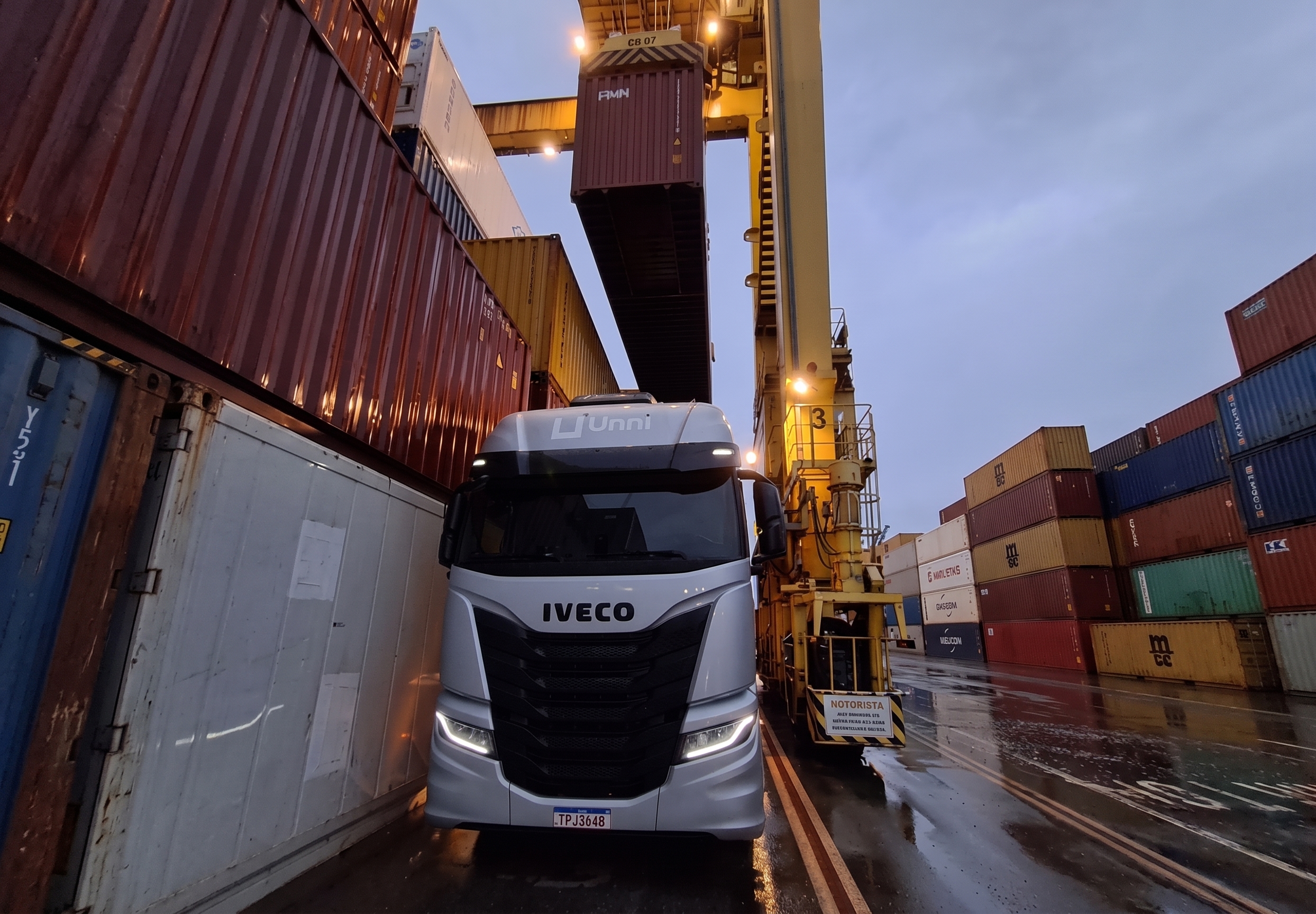 Terminal de Apoio para Container Cheio e Vazio